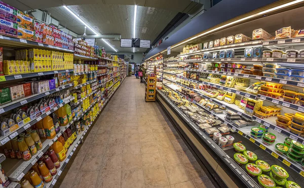 Allée d’une épicerie au Québec