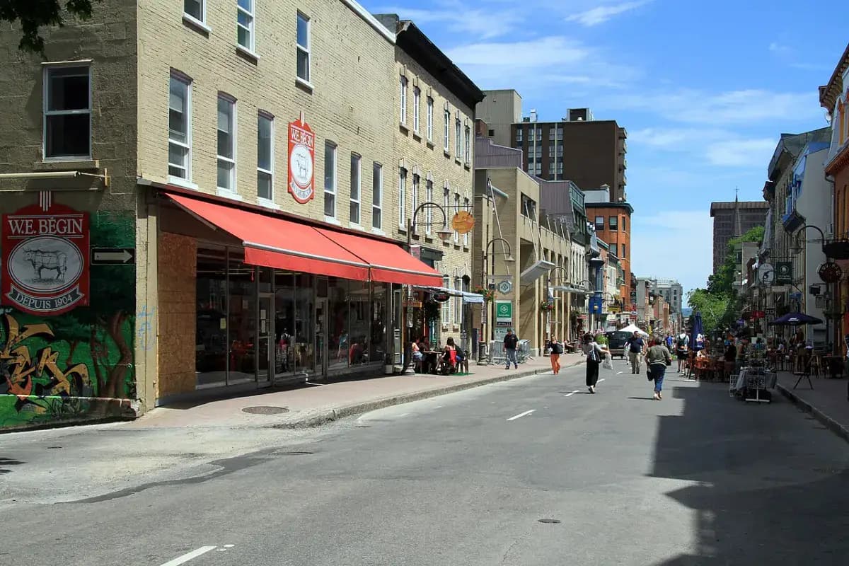 Rue Saint-Jean, à Québec