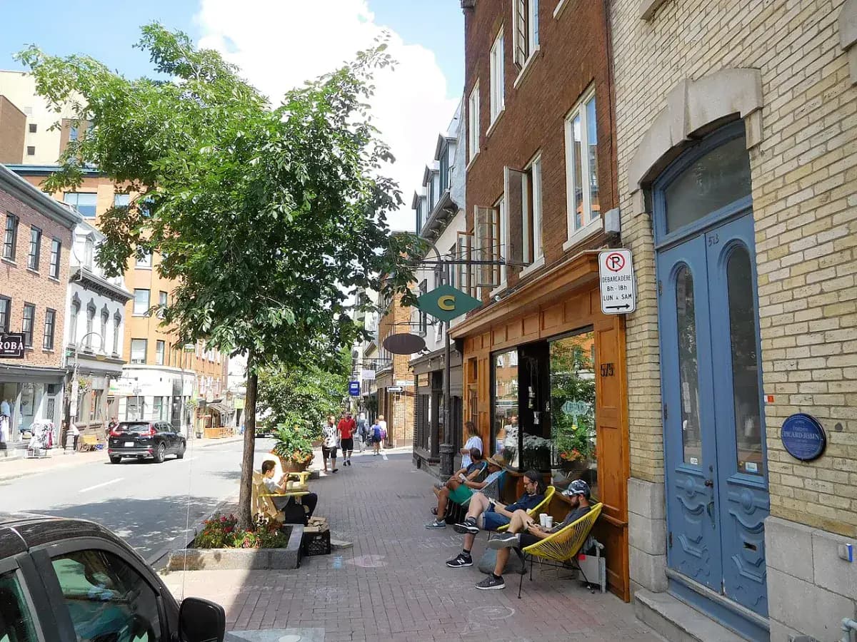 Rue commerçante du Vieux-Québec
