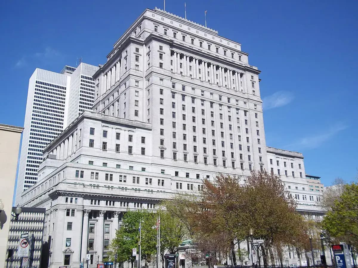 Façade de l’édifice Sun Life à Montréal