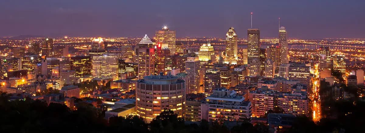 Centre-ville de Montréal au crépuscule