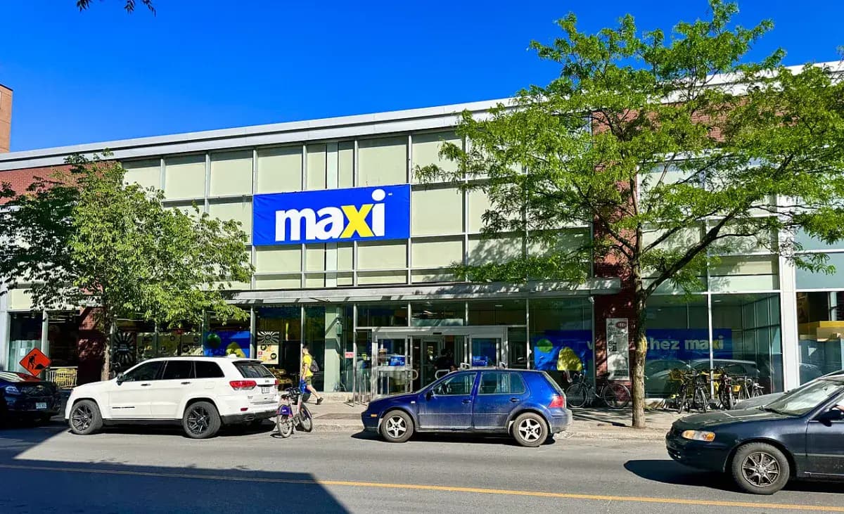 Façade d’un supermarché au Québec